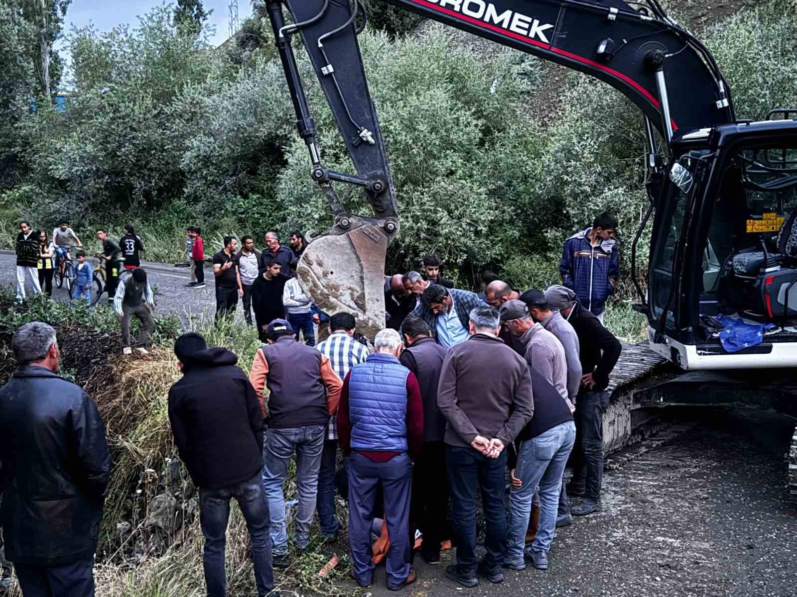 Erzurum’da 3 gündür etkili olan yağış ilçeleri felç etti