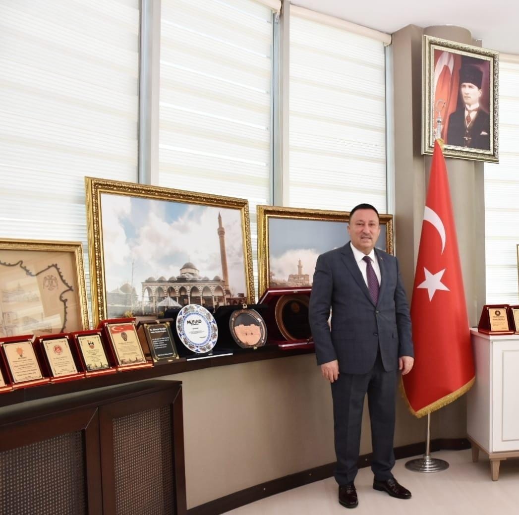 Diyarbakır'da eski Bağlar Belediye Başkanı Beyoğlu tutuklandı