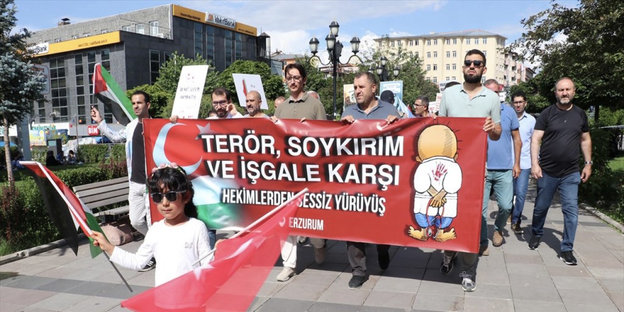 Erzurum'da sağlık çalışanları Gazze için yürüdü