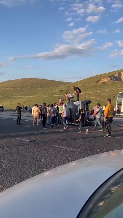 Erzurum'da zincirleme trafik kazası