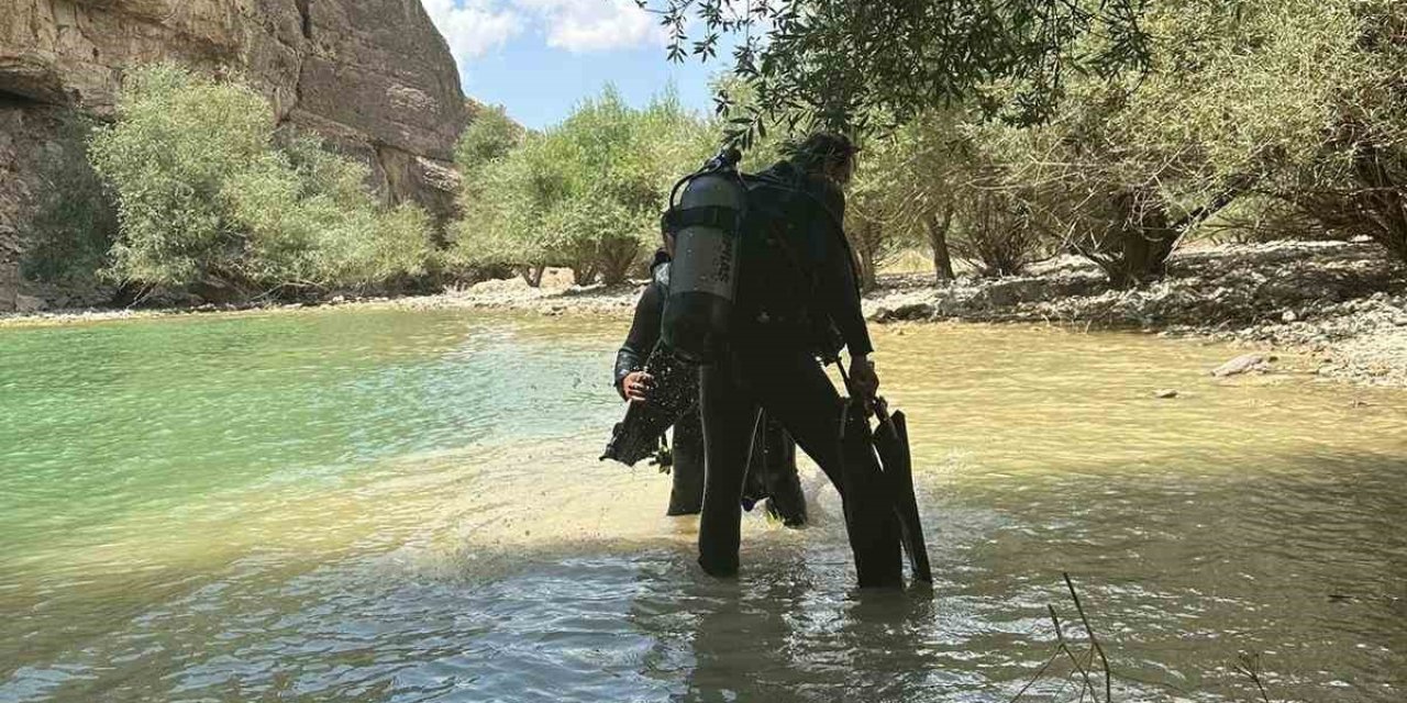 Van’da suya girdikten sonra boğulma tehlikesi geçiren kız çocuğu hastaneye kaldırıldı