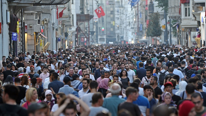 Türkiye'nin kadın nüfusu 2026'da erkekleri geçecek