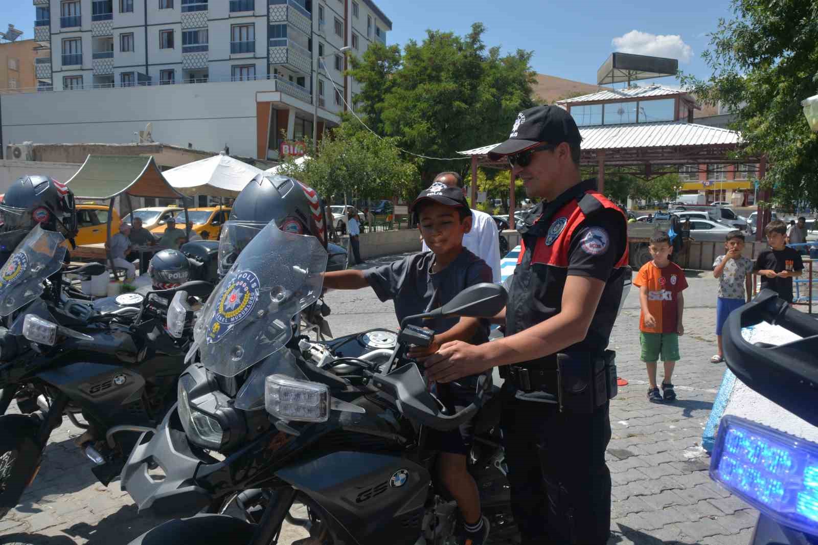 Bitlis’te Yunus polislerden sıkı denetim