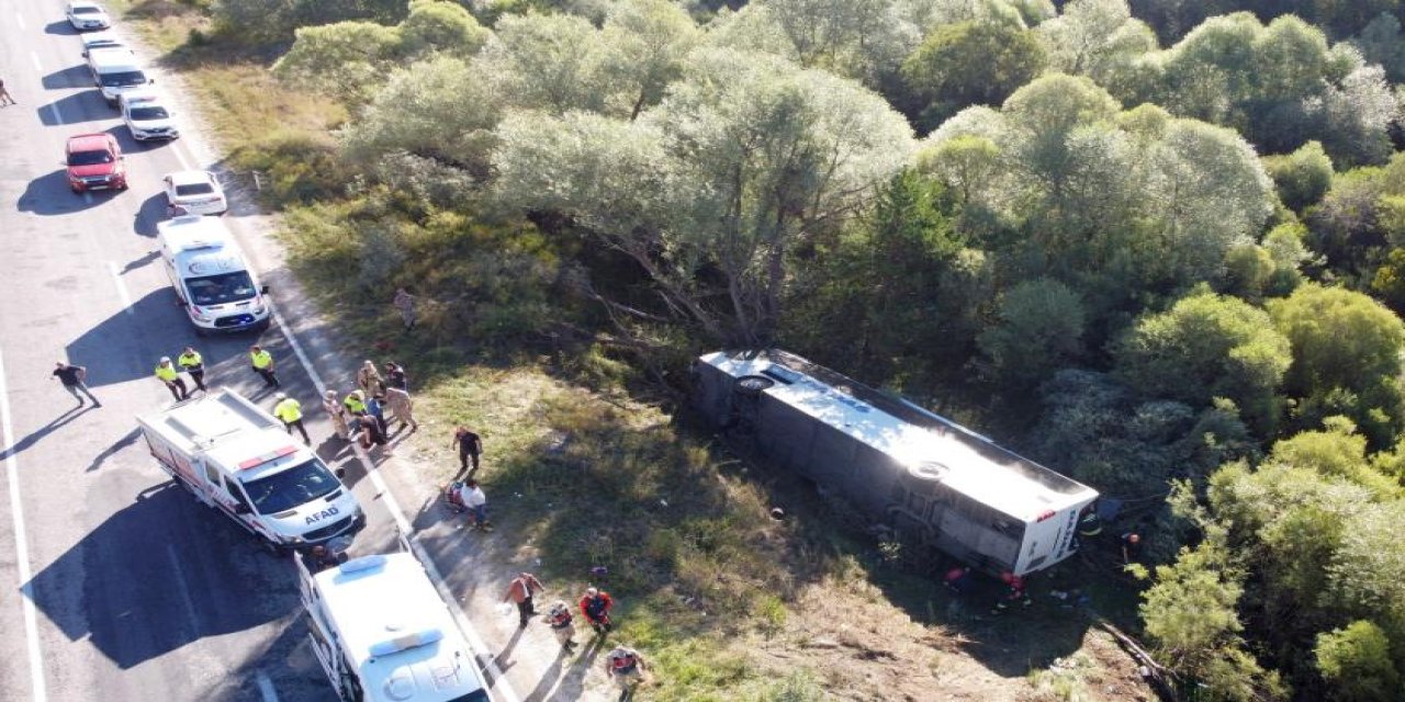 Erzurum otobüsü kaza yaptı:14 kişi yaralandı