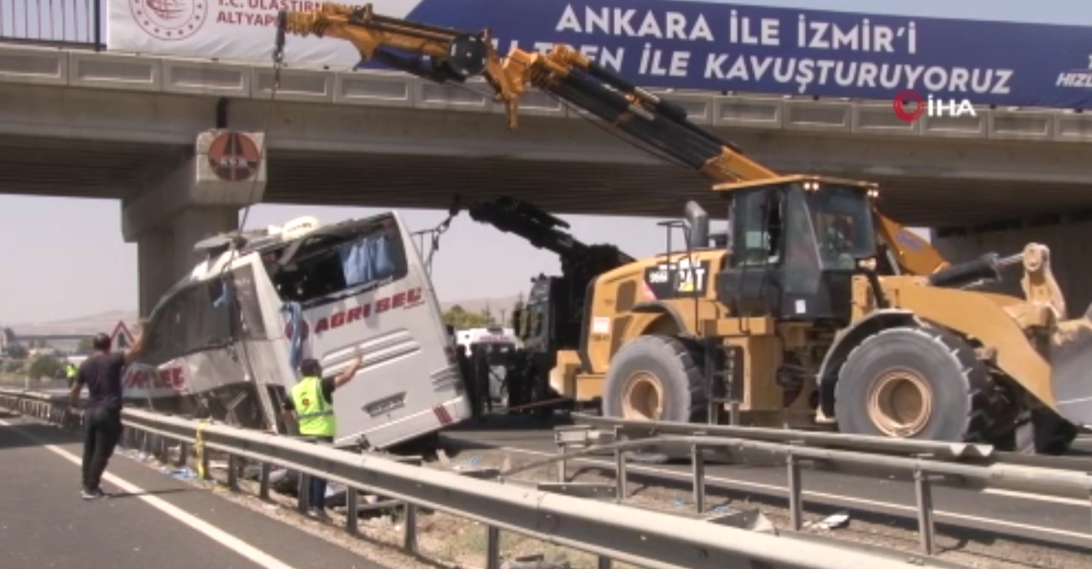 9 kişinin öldüğü yolcu otobüsünün son görüntüleri kameralara yansıdı