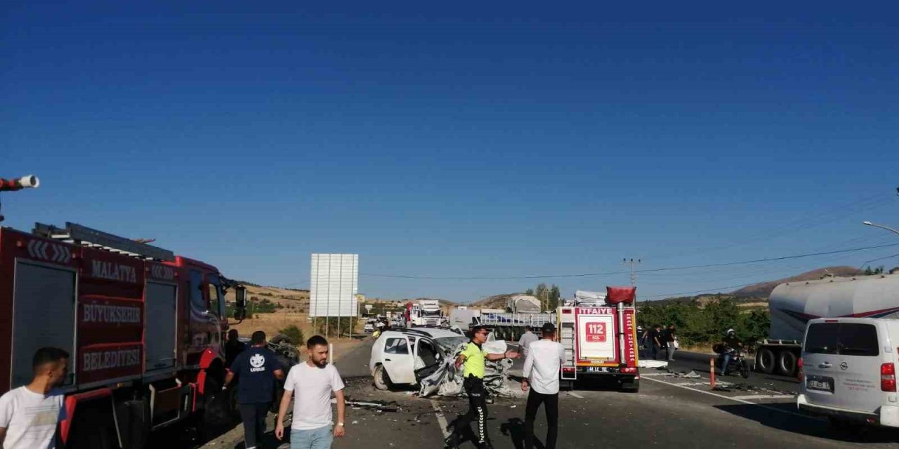 Malatya’da feci kaza: 2 ölü, 4 yaralı