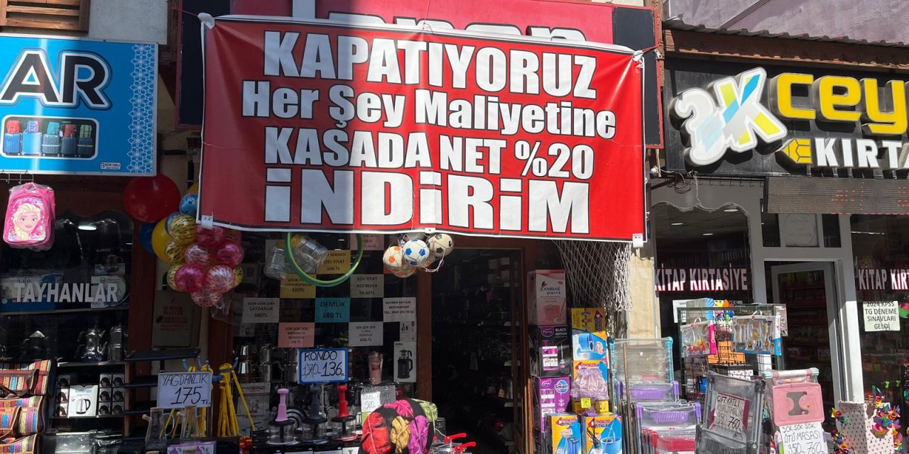 Cumhuriyet Caddesi’nde kiralar uçtu! Esnaf Kepenk Kapatıyor