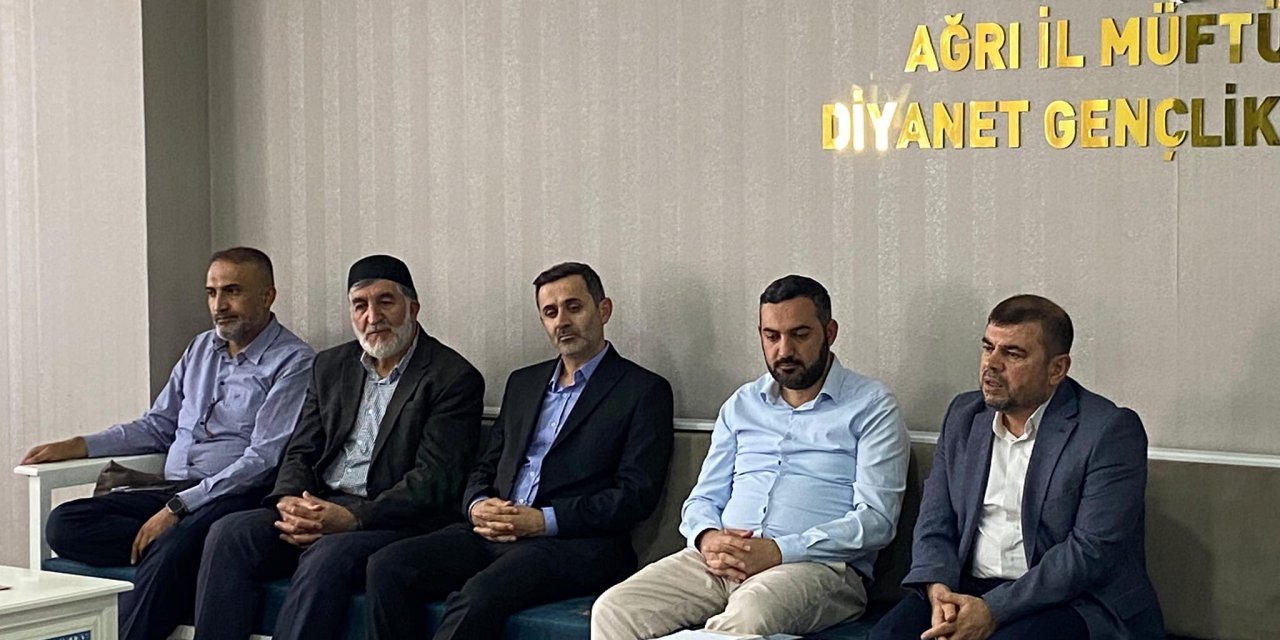 Ağrı’da hac ve umre toplantısı yapıldı