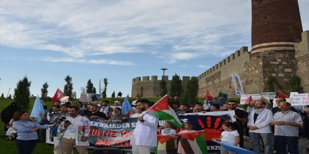 Erzurum'da sağlık çalışanları Gazze için "sessiz yürüyüş" yaptı