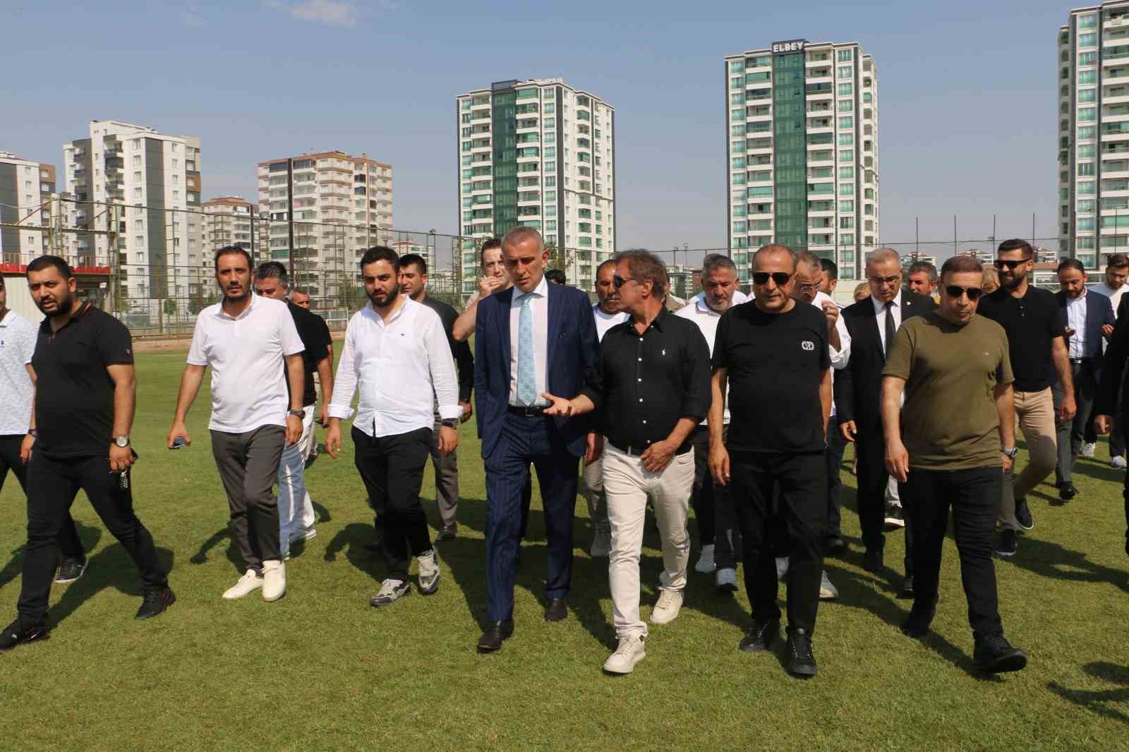 TFF Başkanı Hacıosmanoğlu, Amedspor'u ziyaret etti