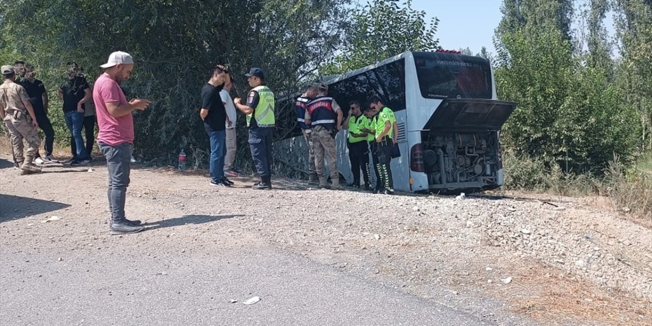 Iğdır'da yolcu otobüsünün yaptığı kazada yaralı sayı 14’e yükseldi