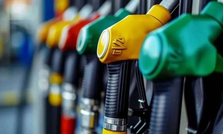 Benzine indirim geldi, motorine de bekleniyor