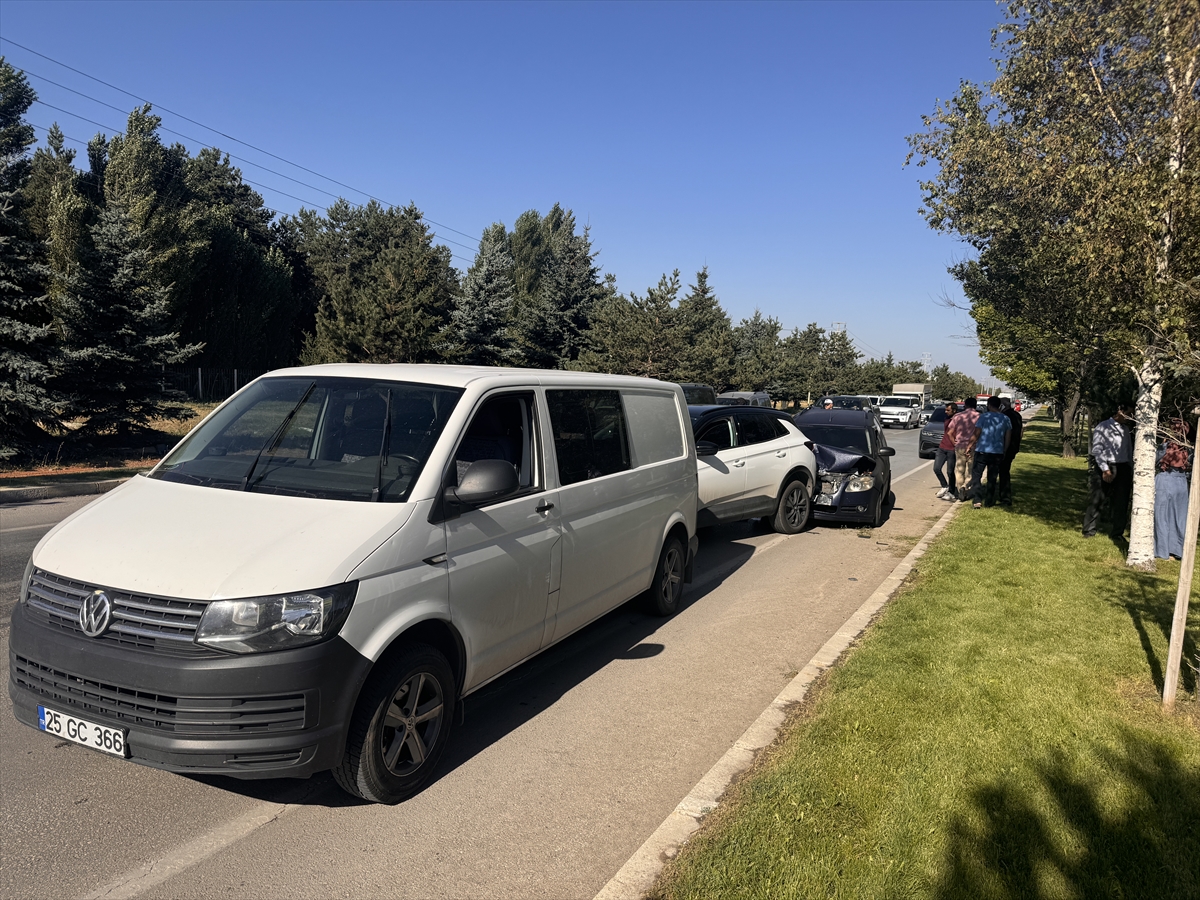 Erzurum'da zincirleme trafik kazası