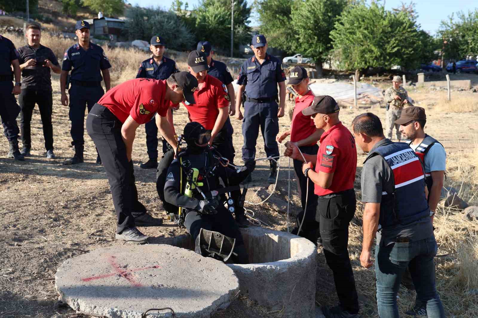 Kayıp Narin’in ağabeyi kolundaki iz nedeniyle İstanbul Adli Tıp Kurumu’na gönderildi