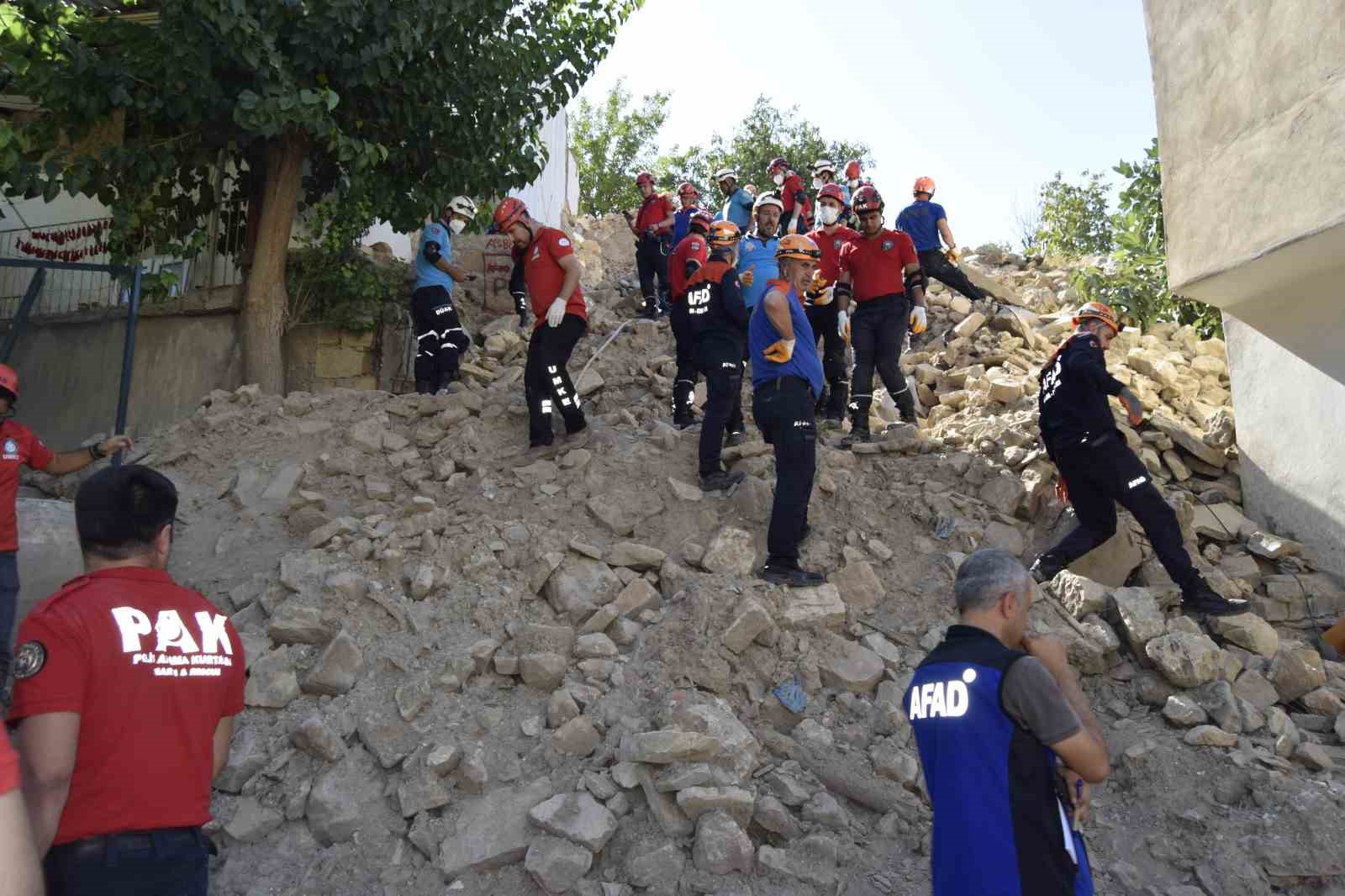 Diyarbakır'da gerçeği aratmayan deprem tatbikatı