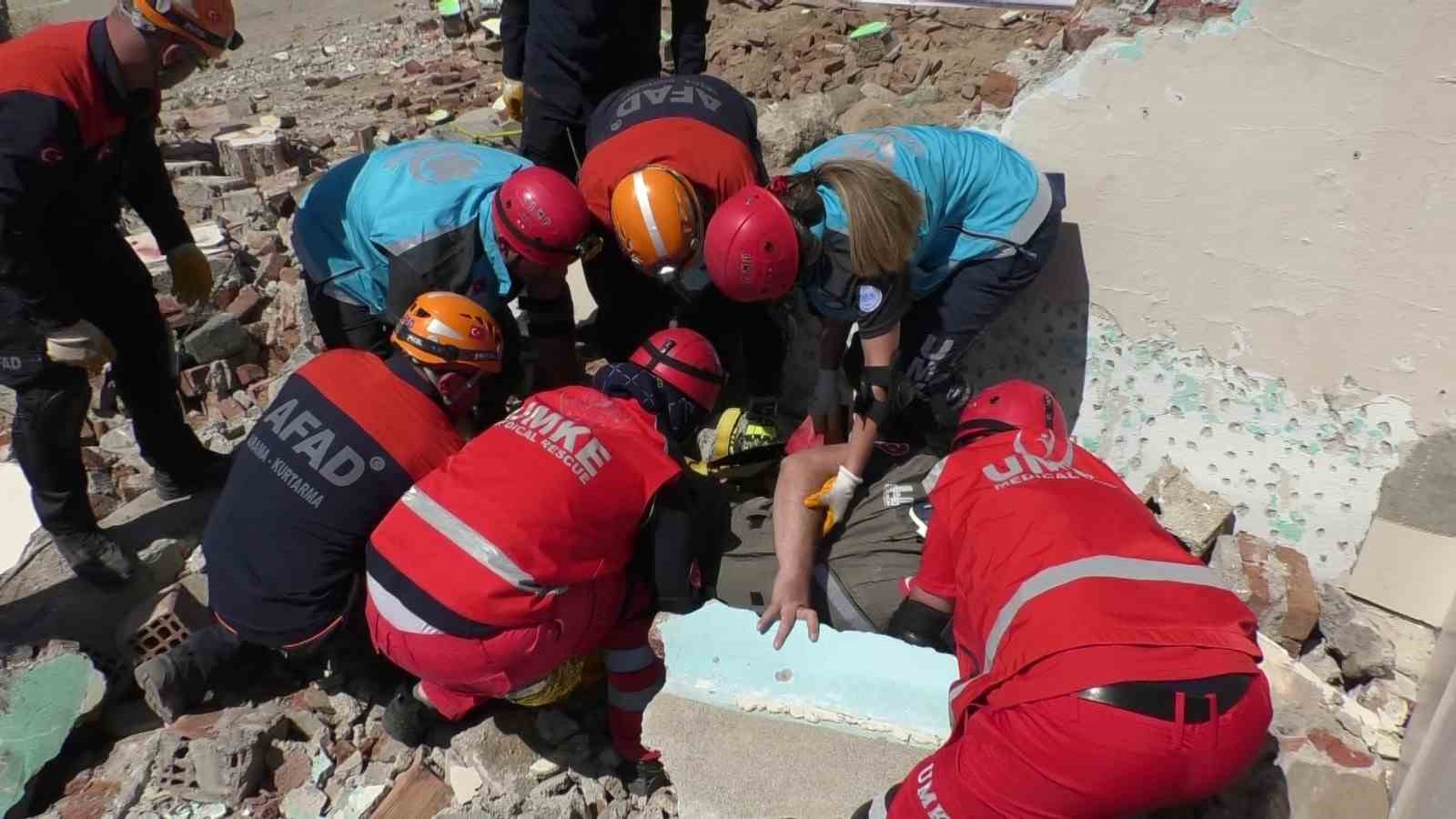 Erzurum’da gerçekçi deprem tatbikatı