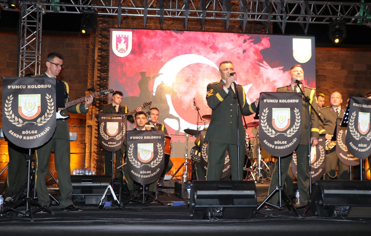 Erzurum'da askeri bandodan 30 Ağustos Zafer Bayramı'na özel konser