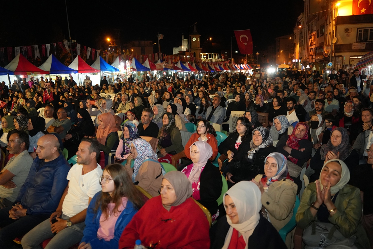 Erzurum İspir'de şölenlerle dolu panayır