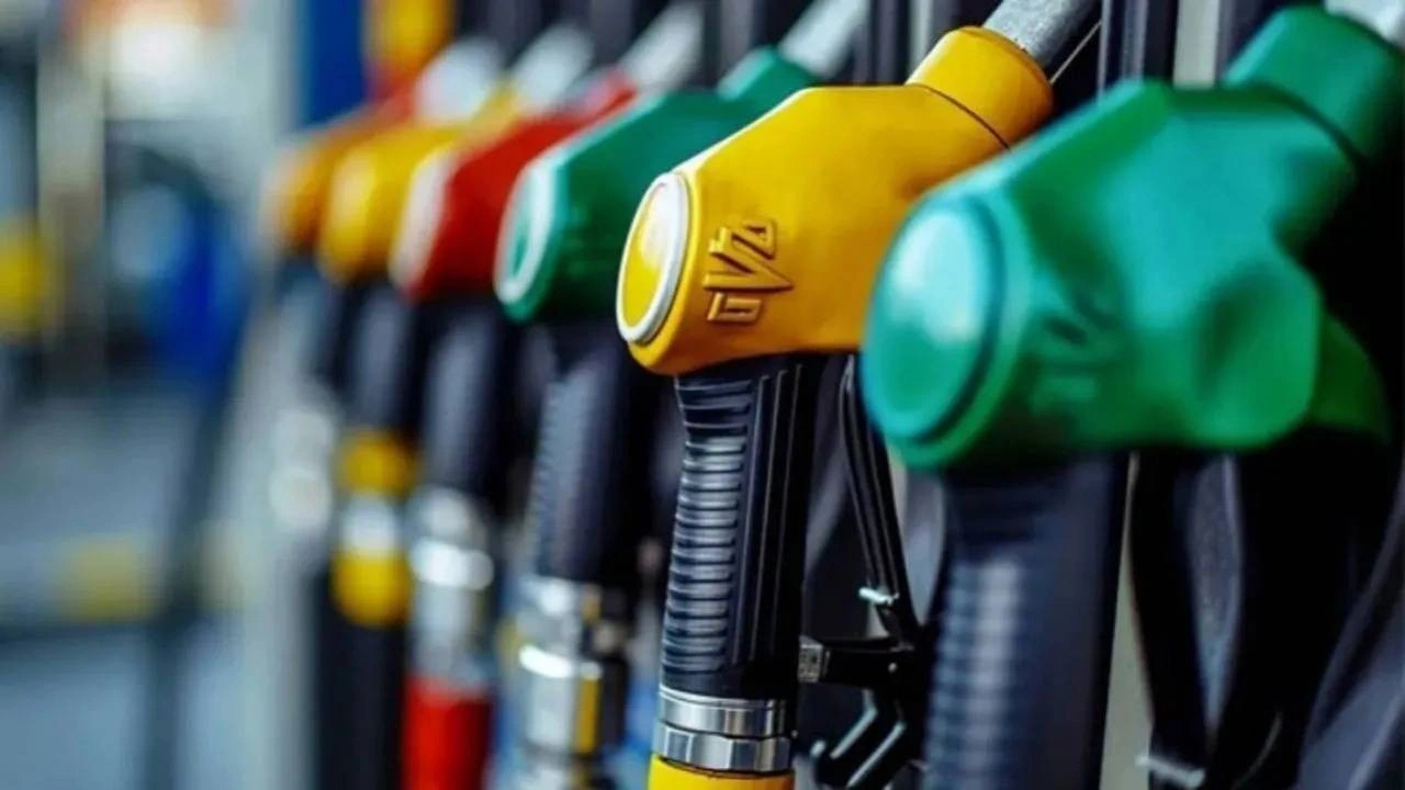 Benzine indirim geldi: Güncel akaryakıt fiyatları ne kadar oldu?