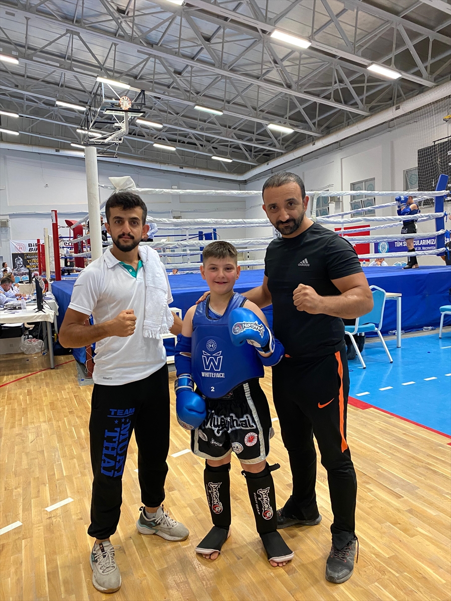 Van'da 11 yaşındaki Bekir, Türkiye Muaythai Şampiyonasında gümüş madalya kazandı