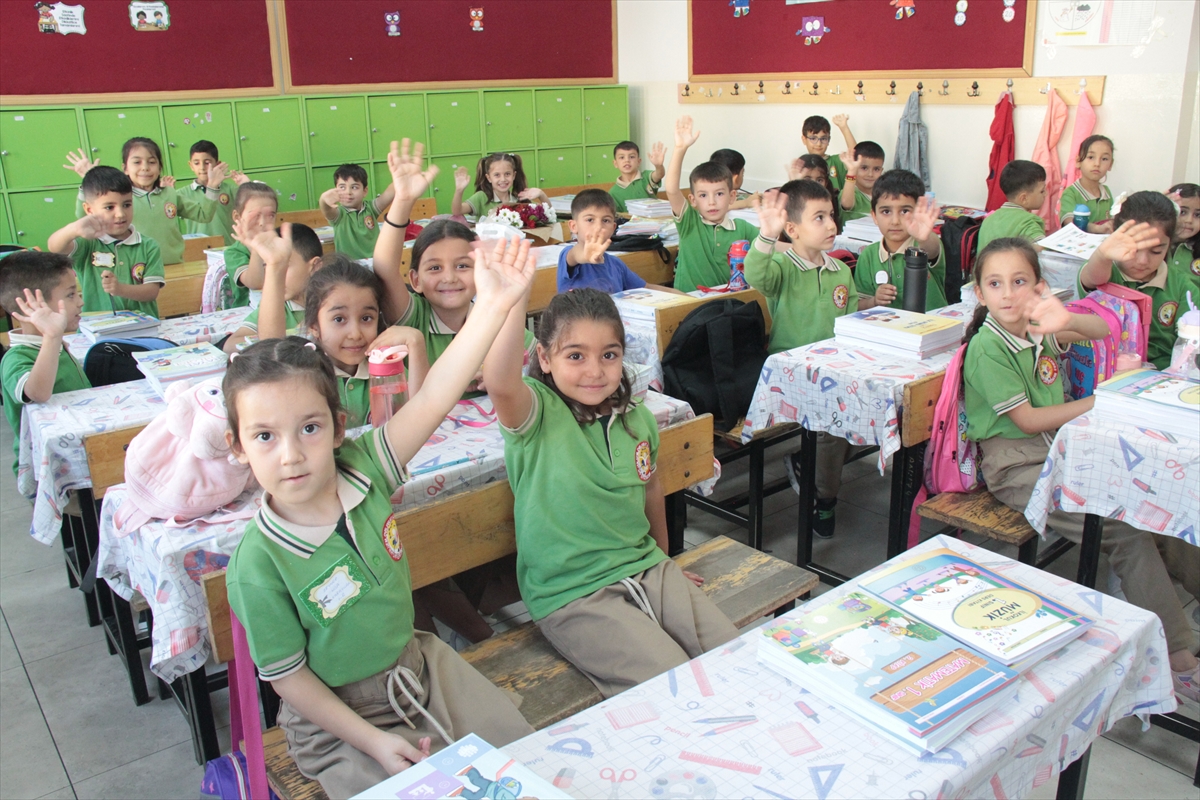 Doğu Anadolu'da öğrenciler ders başı yaptı