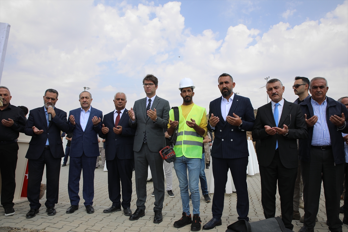 Van'da onlarca kişiye istihdam sağlayacak fabrikanın temeli atıldı