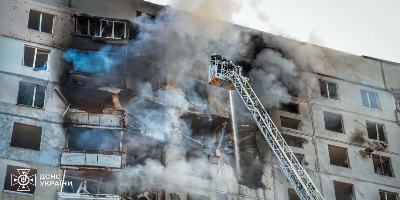 Rusya, Ukrayna'da sivillerin olduğu binaya saldırı düzenledi