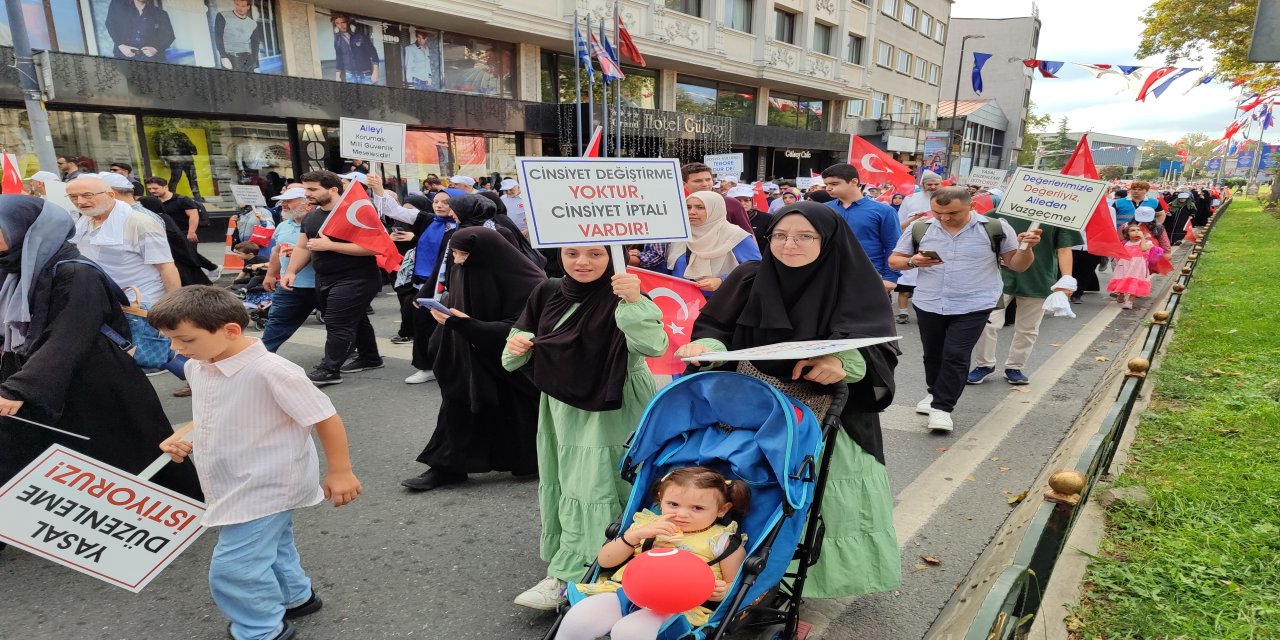 LGBT örgütlenmesinin yasaklanması için sessiz yürüyüş