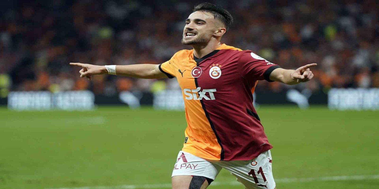 Sarı kırmızılı Yunus Akgün ilk gol sevincini yaşadı