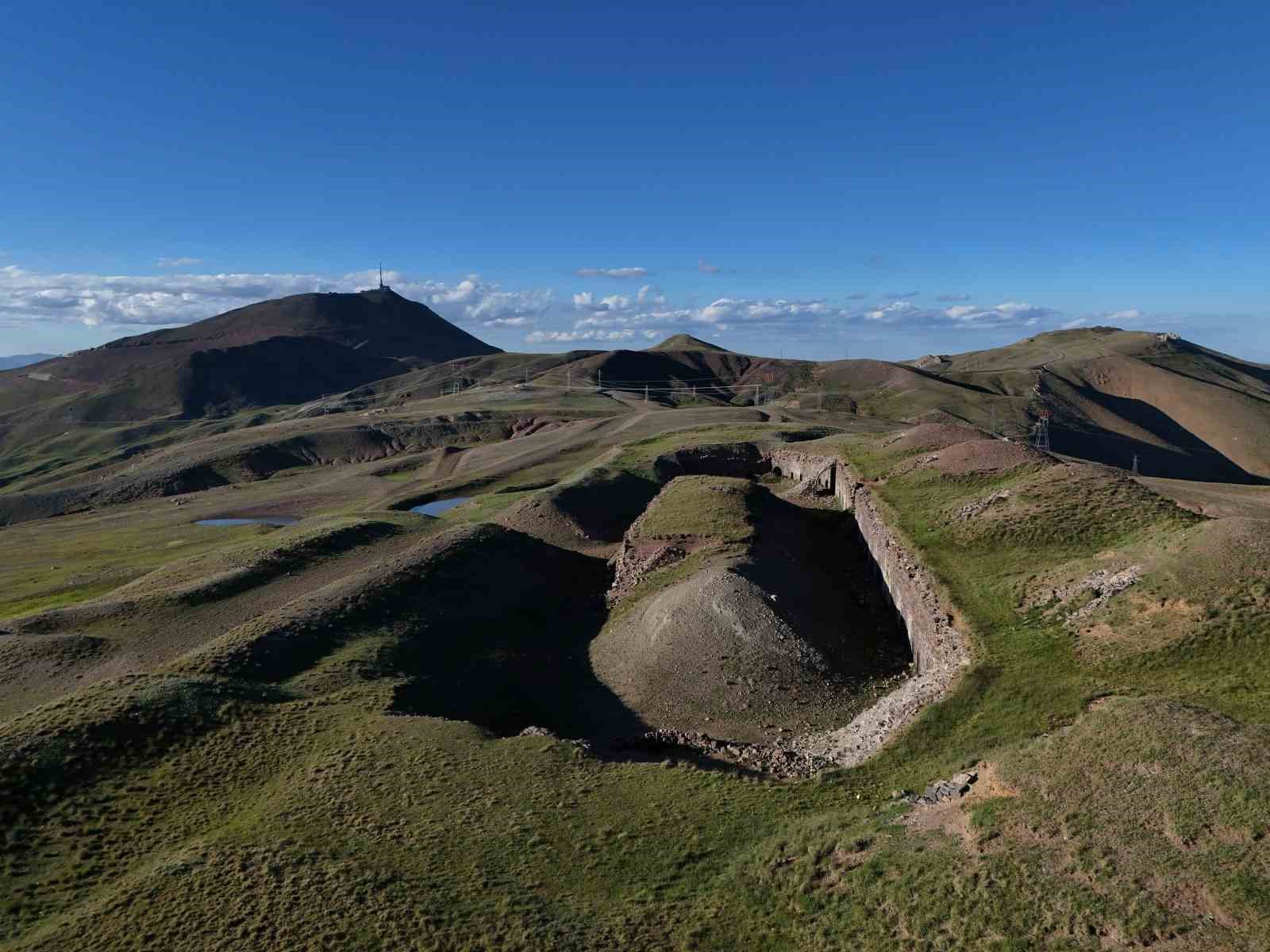 Erzurum’da Büyük Palandöken Tabyası'nın ihtişamı göz kamaştırıyor