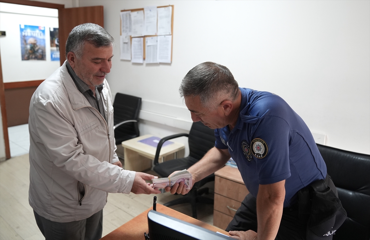 Erzurum'da baba ve oğlundan örnek davranış