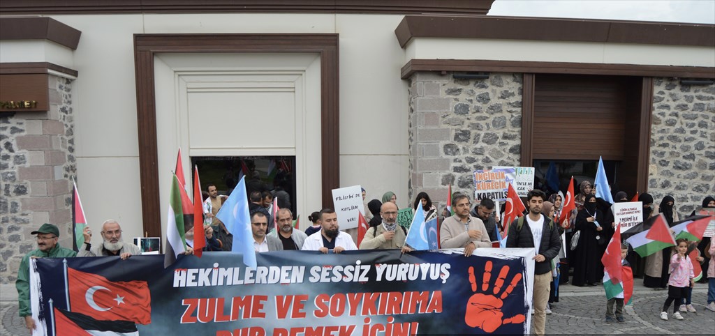 Erzurum'da sağlık çalışanlarından Gazze yürüyüşü