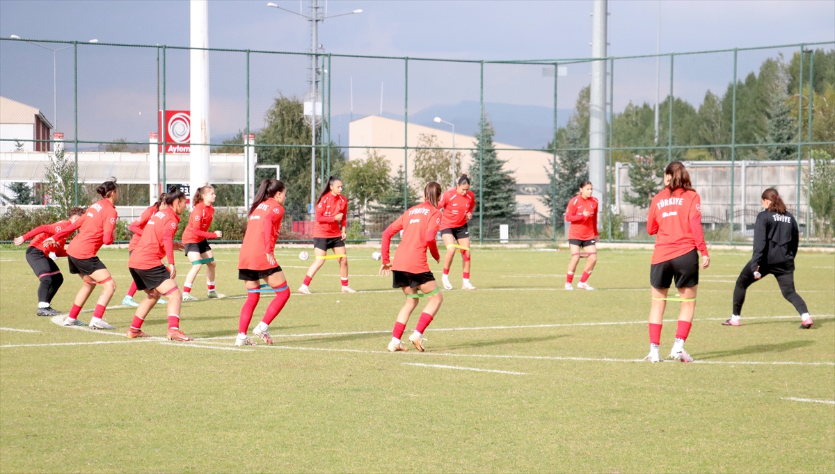 19 Yaş Altı Kadın Milli Futbol Takımı Erzurum Kampında