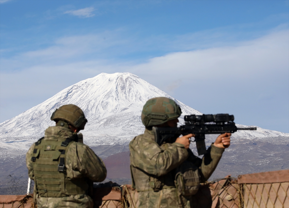 Van'da sınır hattında düzensiz göçlere karşı sıkı mücadele