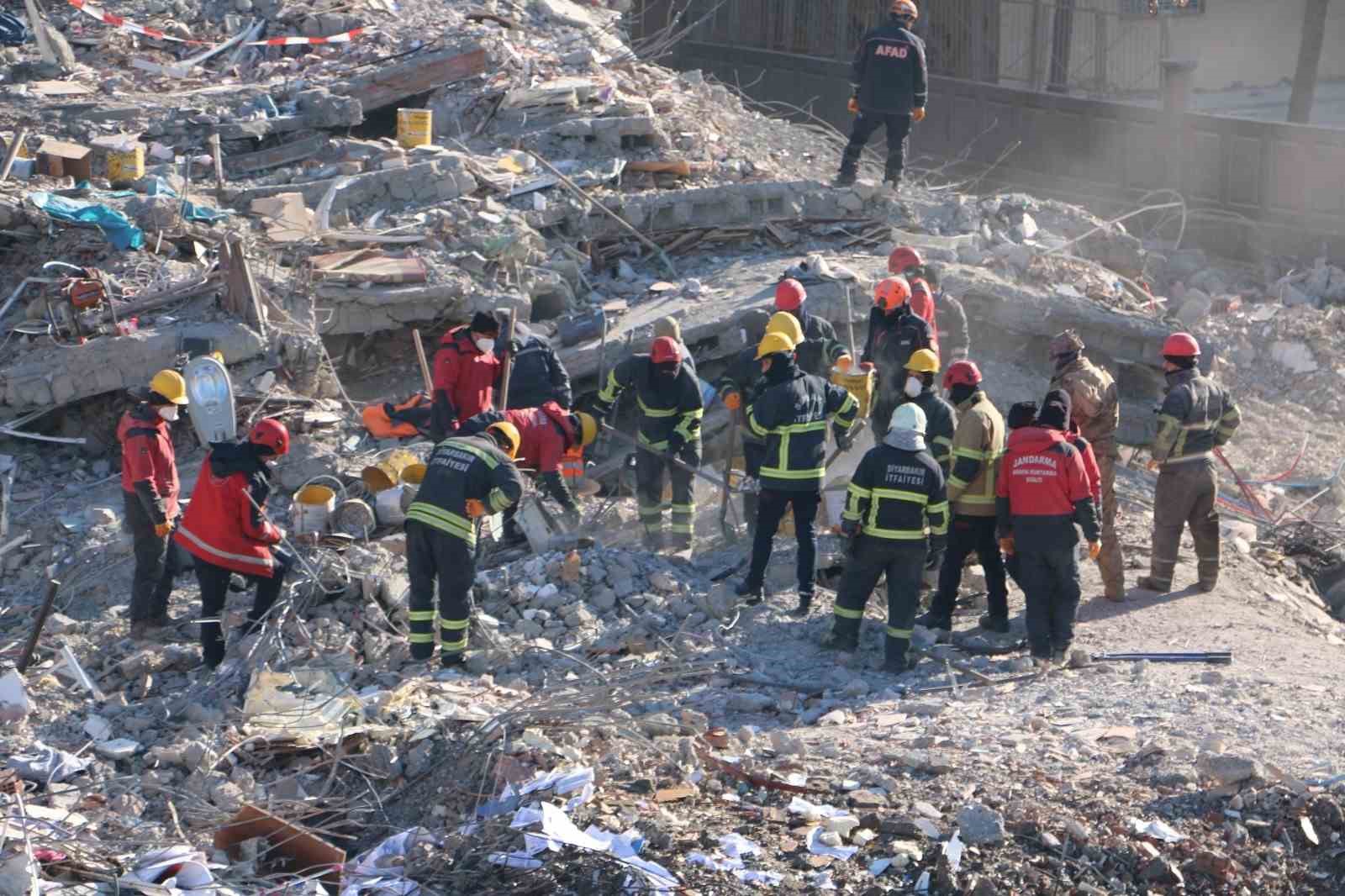 Diyarbakır’da 100 kişiye mezar olan Hisami Apartmanı davasında karar çıktı