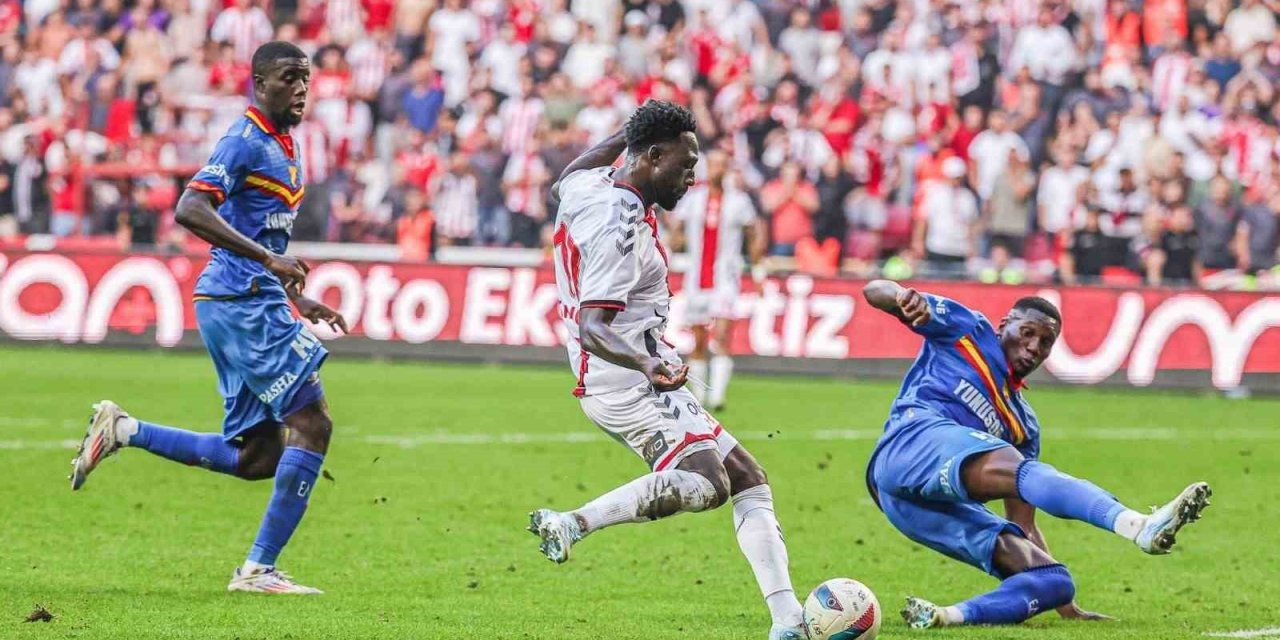 Göztepe Lig'de İlk Yenilgisini Aldı