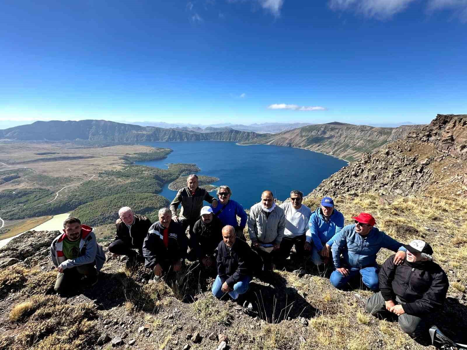 Nemrut Kalderası zirvesine doğa yürüyüşü