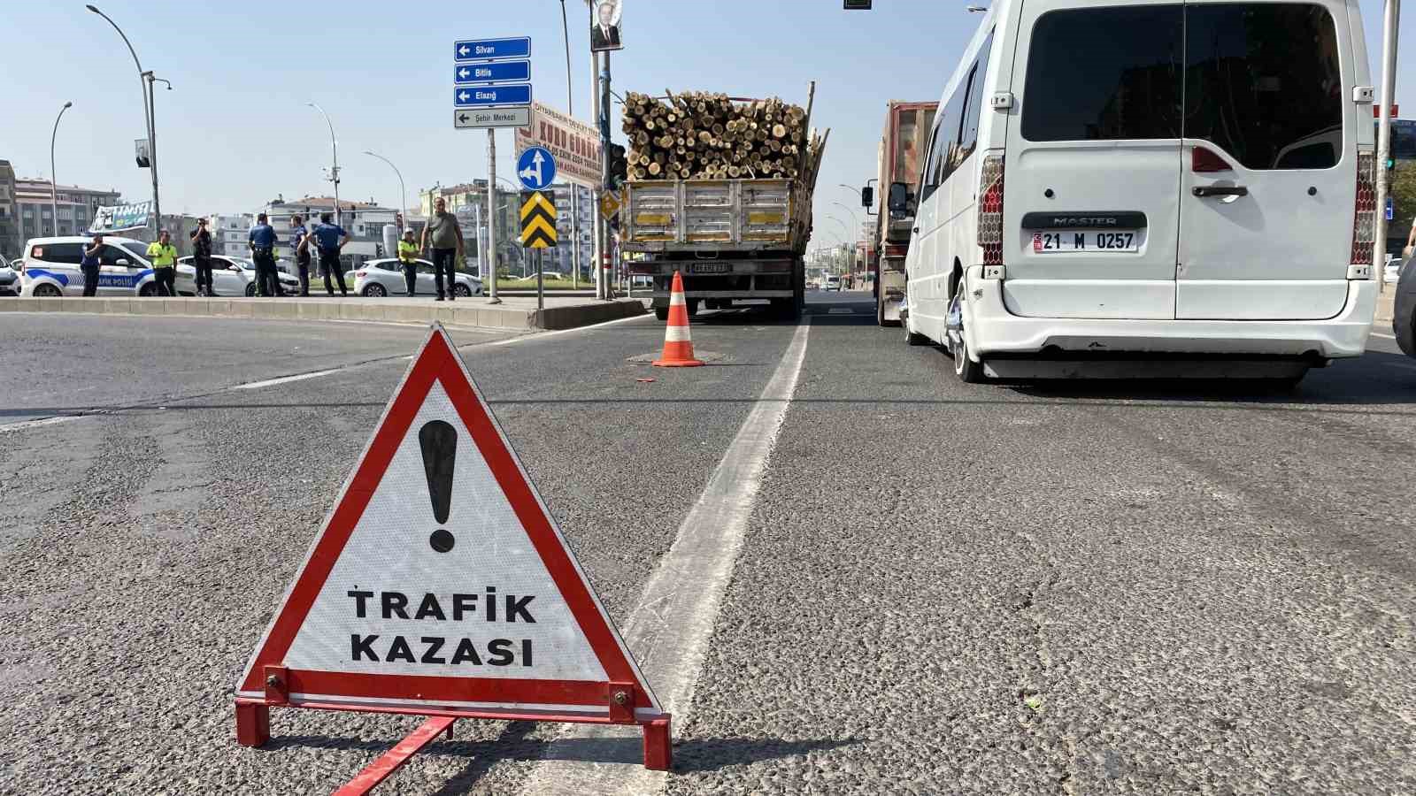 Diyarbakır’da tır çarpan yaşlı adam öldü