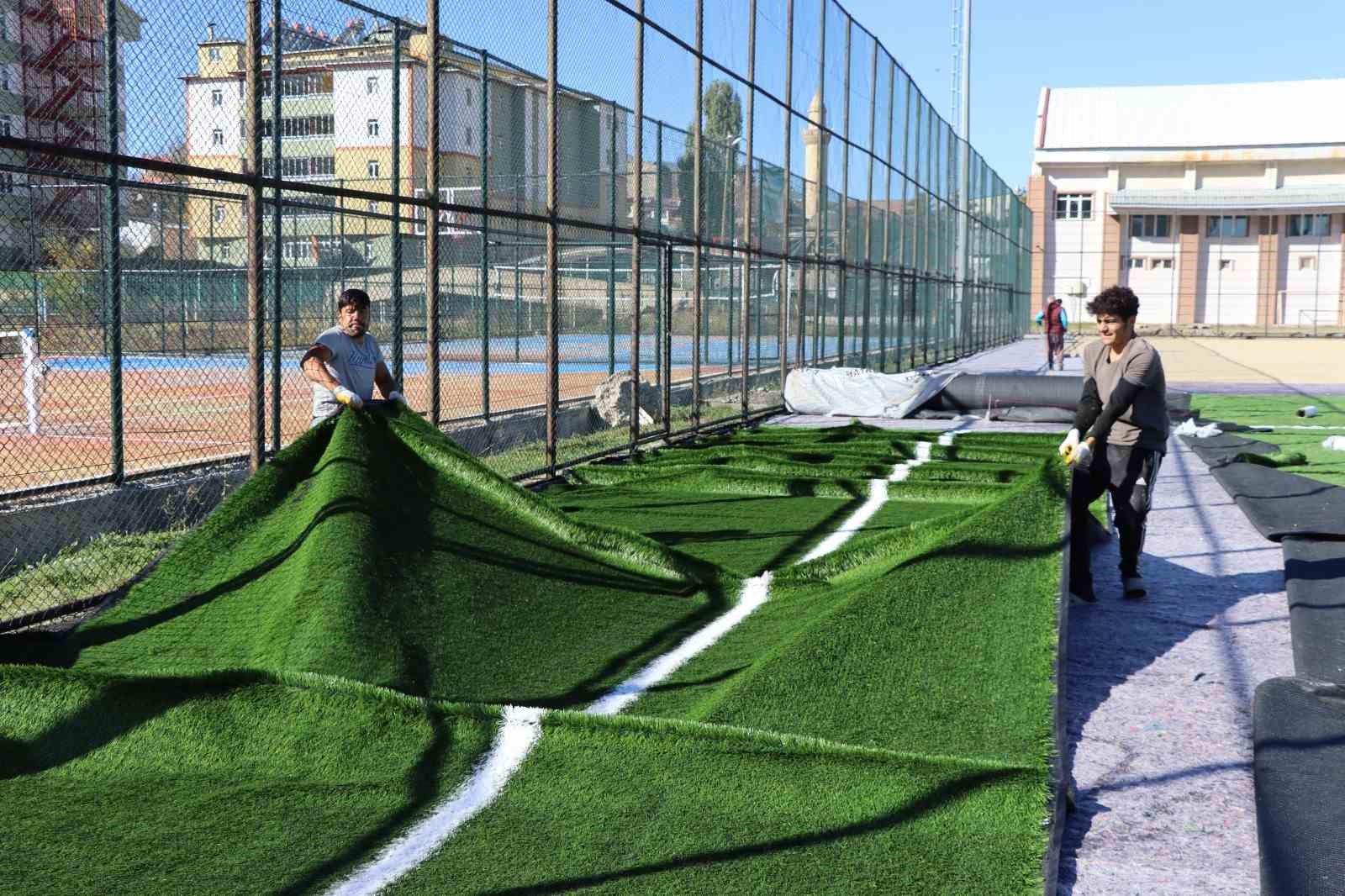 Erzurum'da o stadyumun zemini yenileniyor