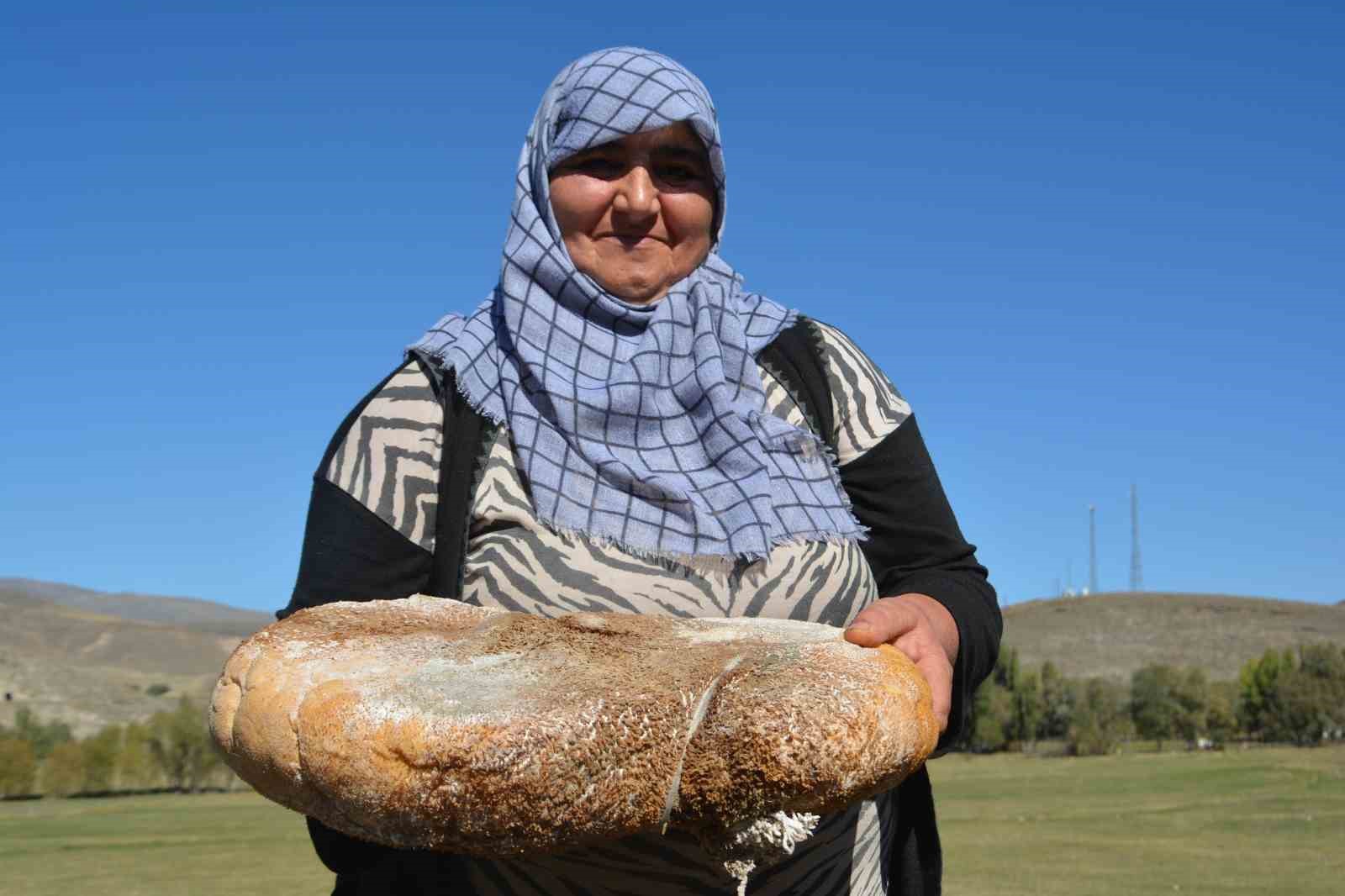 Kars'ta üretilen bu peynir işkembede muhafaza ediliyor