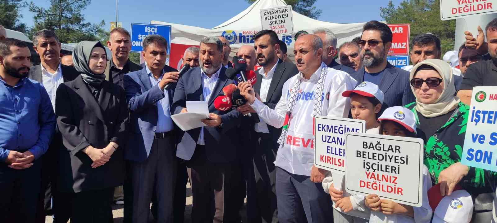 Diyarbakır'da belediyelerden çıkartılan işçilerin eylemine destek