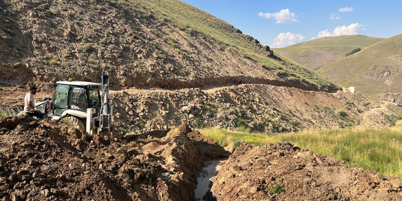 Ağrı İl Özel İdaresi'nden Köylere Yeni İçme Suyu Hattı