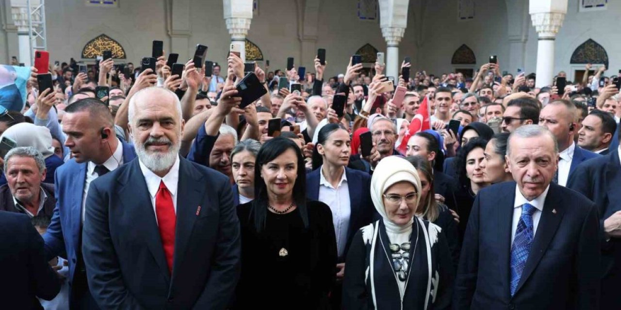 Cumhurbaşkanı Erdoğan Tiran'da Camii Açılışına Katıldı