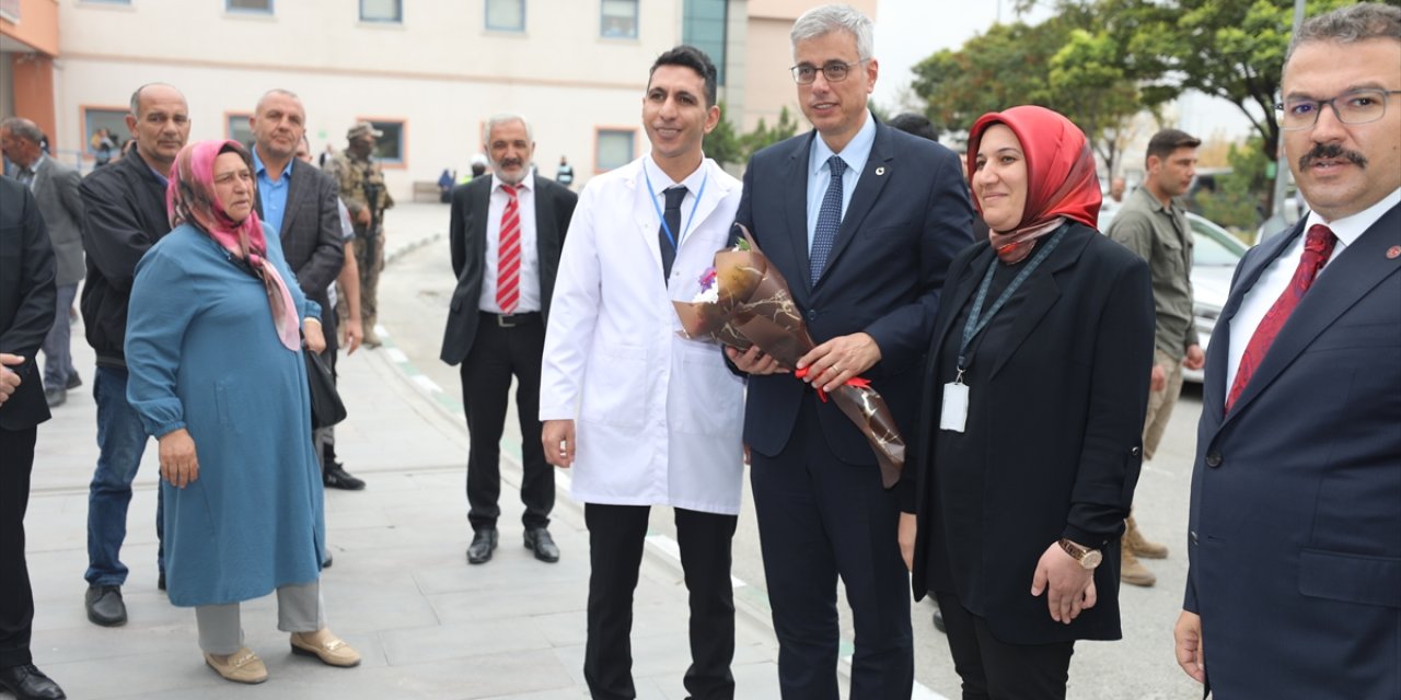 Sağlık Bakanı Iğdır'da Sağlık Çalışanları İle Bir Araya Geldi