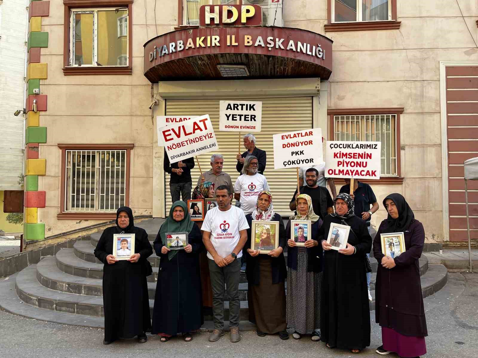 Diyarbakır annelerinden "aileler dağıtıldı" haberlerine tepki