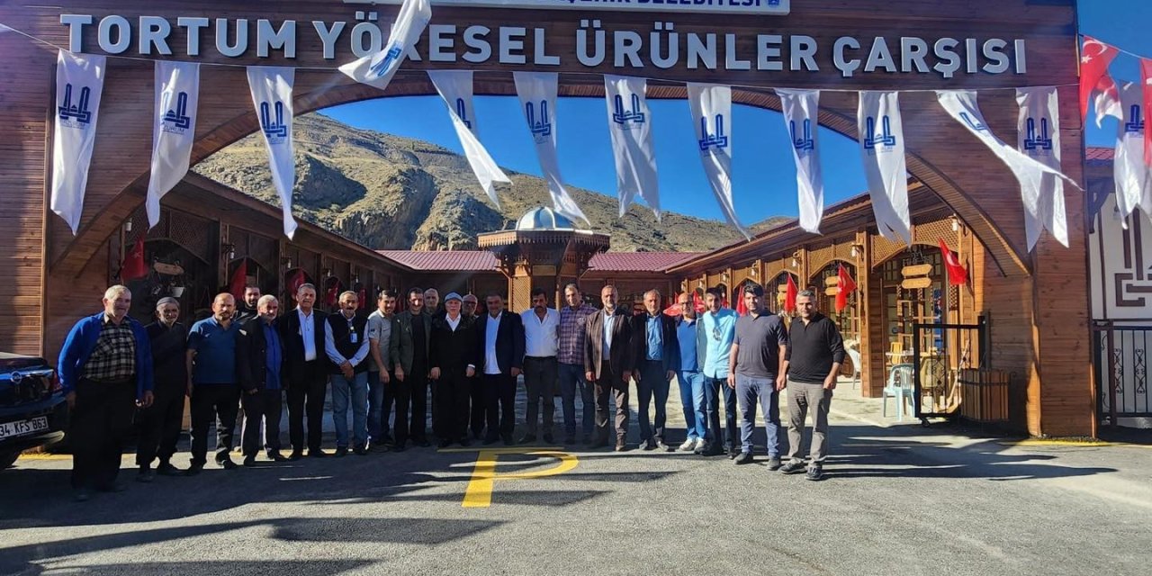 Erzurum Belediye Başkanı Tortum Yöresel Ürünler Çarşısını Ziyaret Etti