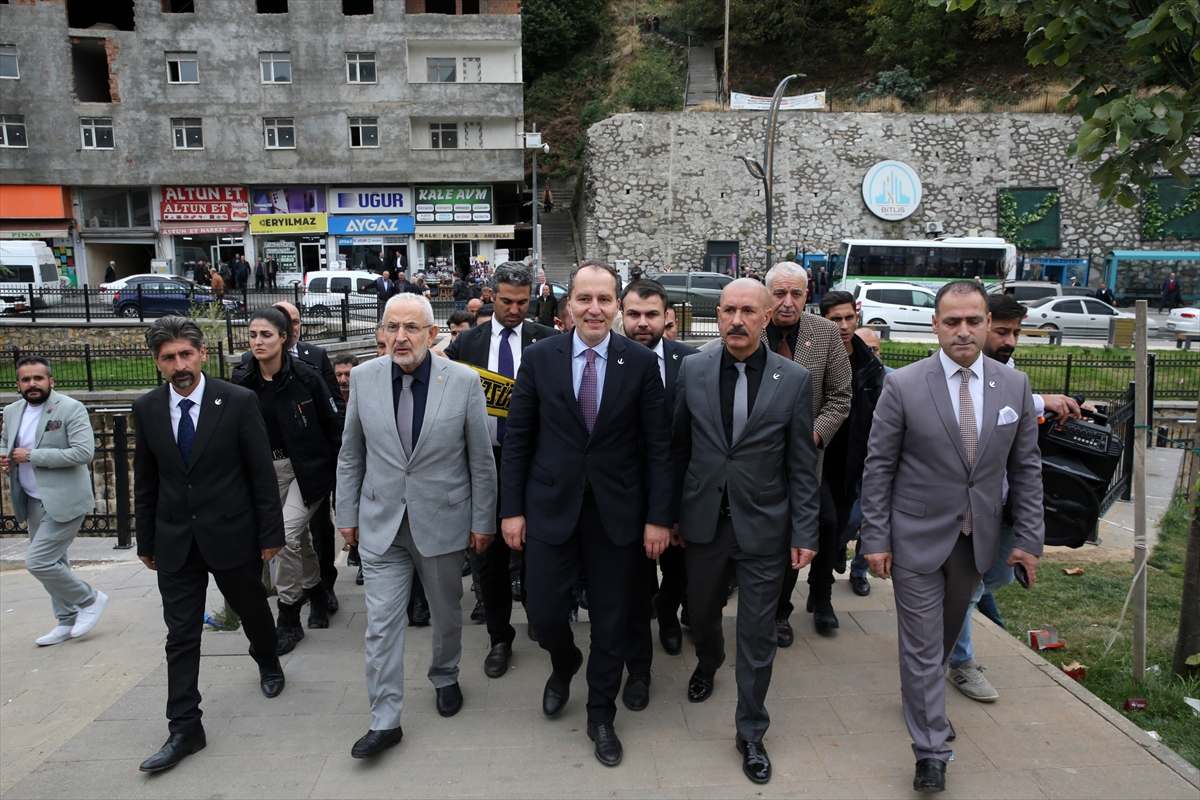 Erbakan, Bitlis'te ziyaretlerde bulundu