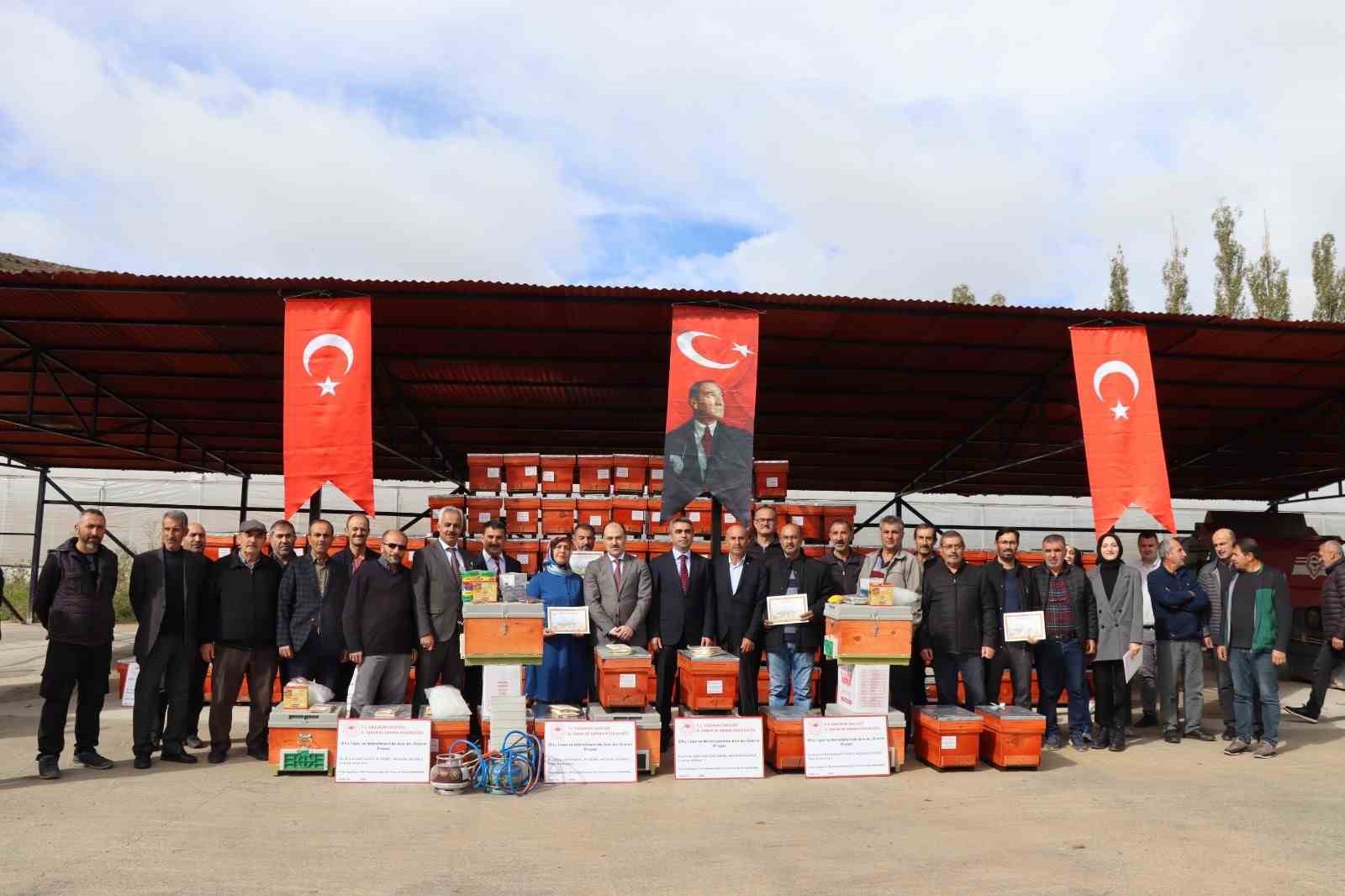 Erzurum'da ana arı yetiştiriciliği projesi başladı