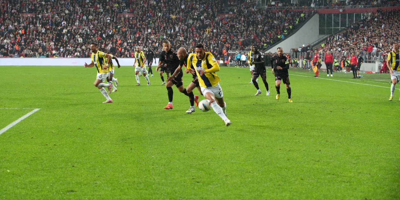 Fenerbahçe Deplasmanda Samsunspor ile Berabere Kaldı