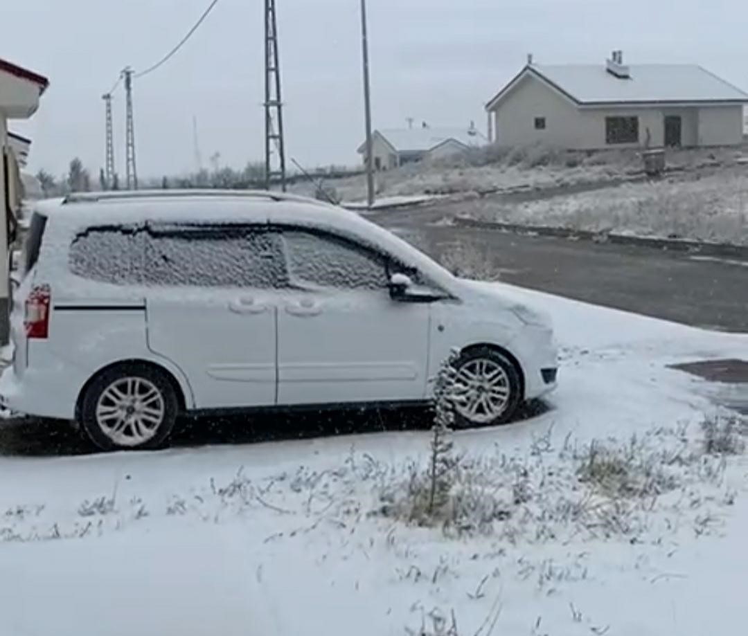 Van'da sürücüler zor anlar yaşadı